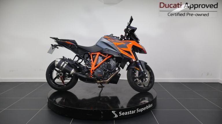 KTM 1290 SUPERDUKE GT - 2022 - 8800 MILES