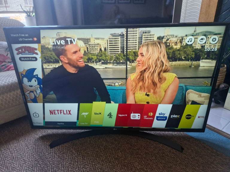 LG 49 inch 4k Smart TV - Good Condition, Great Picture