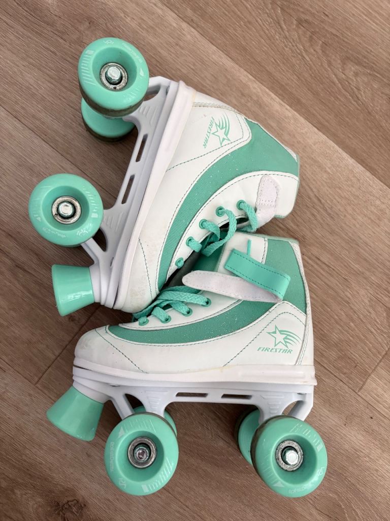 Roller Skates - Roller Derby Firestar V2 Quad Roller Skates - White/Teal - Size Junior UK 13