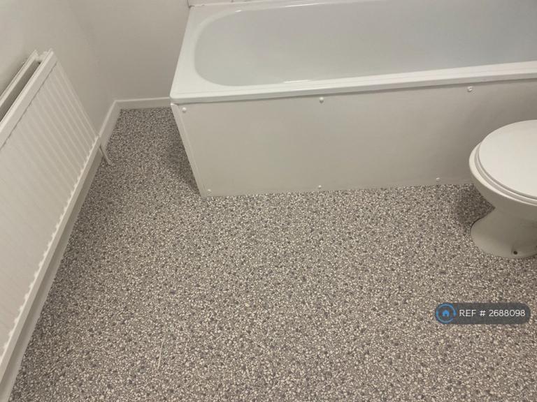 1 bedroom flat in Oakfield Road, Croydon, CR0 (1 bed) (#2688098)