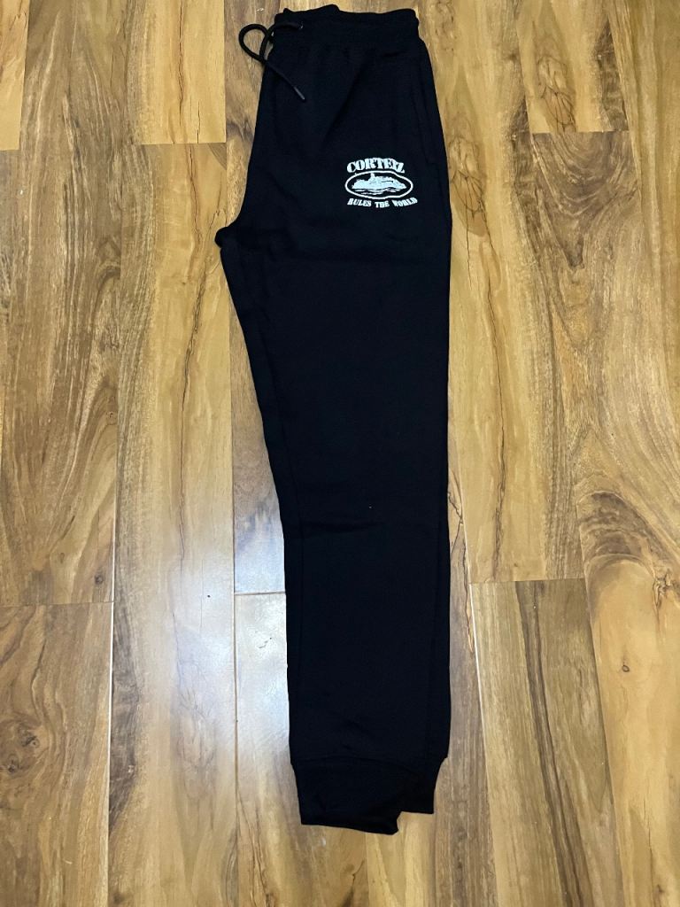 Mens black Corteiz tracksuit Size L