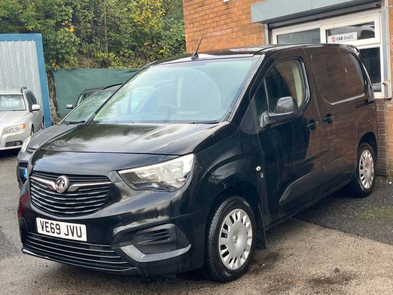 2019 Vauxhall Combo 2000 1.5 Turbo D 100ps H1 Sportive Van PANEL VAN Diesel Manual