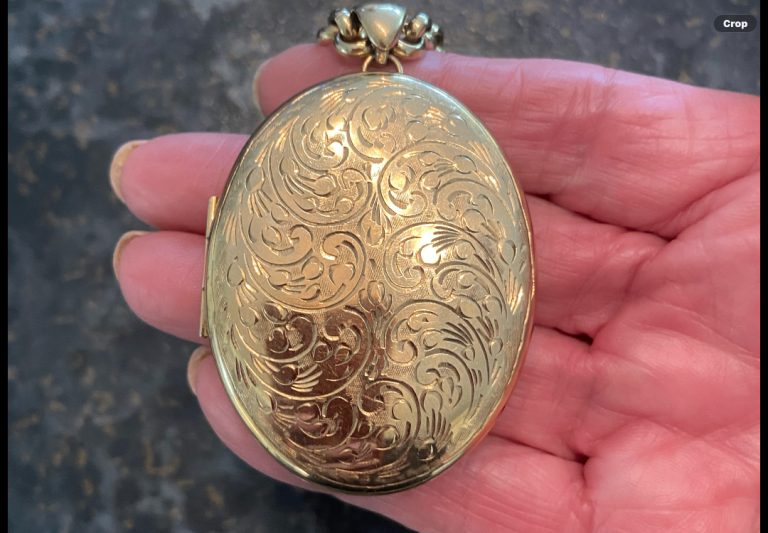 Stunning very large 9ct Gold Locket. Weight 25.4g 60mm x40mm chain also available. Coll/del only