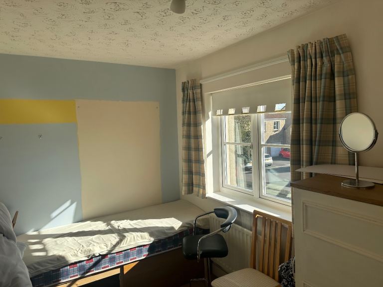 Double Room to Rent in Frome, Somerset – Furnished, All Bills Included
