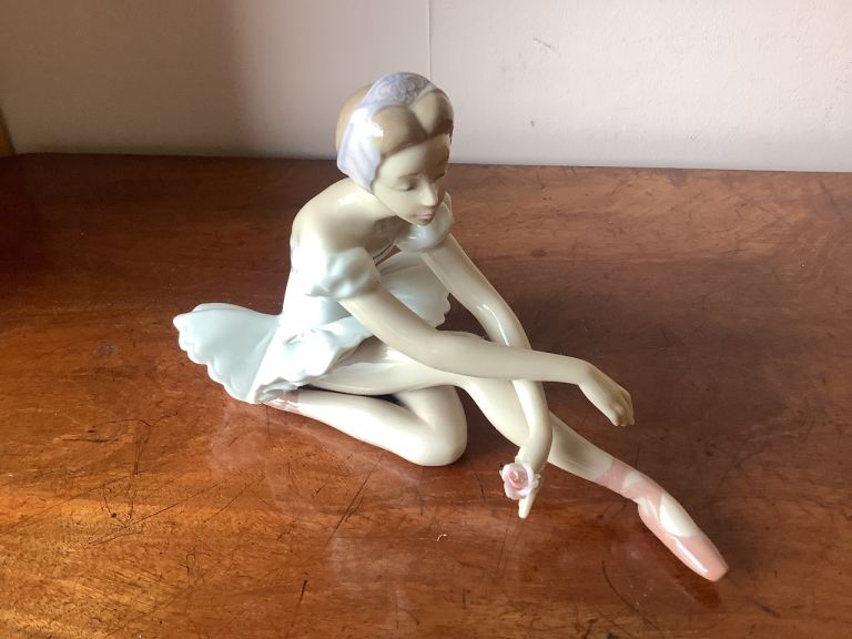 LLADRO Rose Ballerina retired