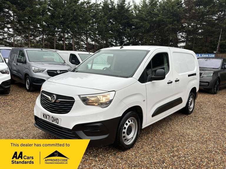 2022 Vauxhall Combo 1.5 Turbo D 2300 Dynamic L2 H1 Euro 6 4dr PANEL VAN Diesel Manual