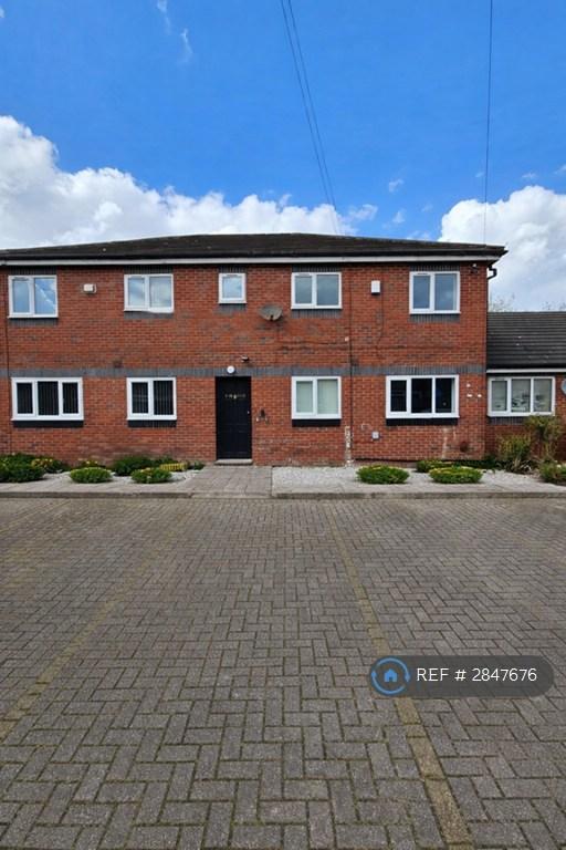 2 bedroom flat in Coppull, Chorley, PR7 (2 bed) (#2847676)