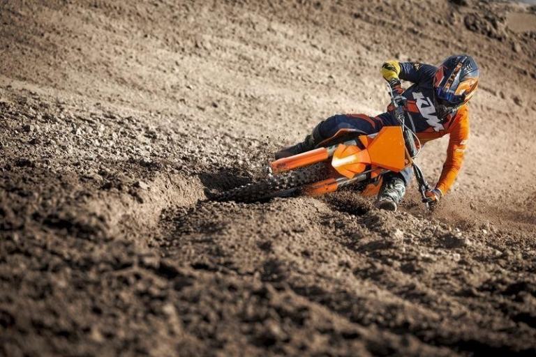 KTM 450 SX-F 2025 MODEL, IN STOCK NOW, SAVING £2000