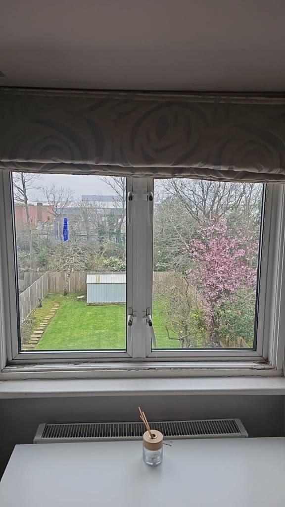 Loft Room with En-suite & Garden View