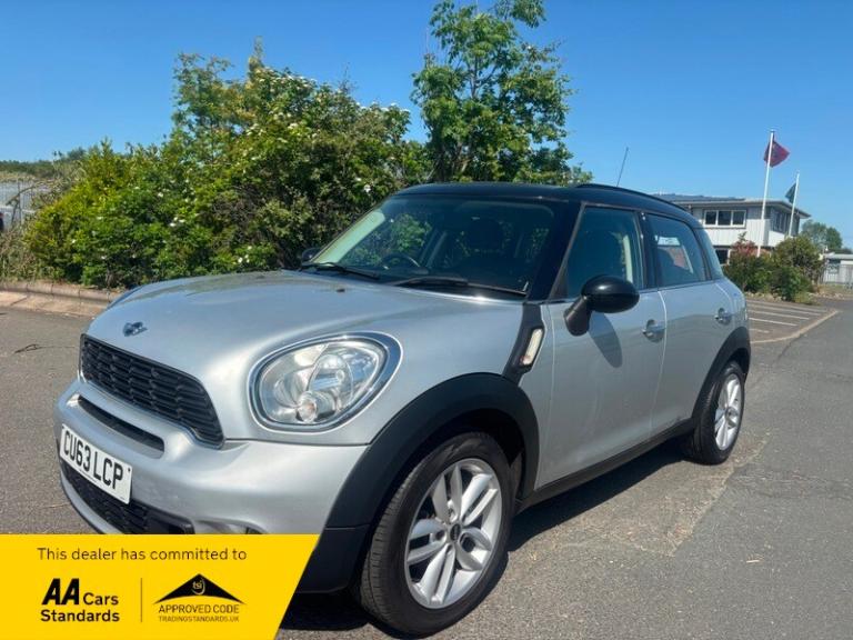 MINI Countryman COOPER SD AUTOMATIC 73k DOSSIER OF HISTORY AUTOMATIC 12 MTH MOT