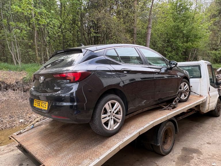 Vauxhall Astra 1.6 cdti spares or repare  drives 