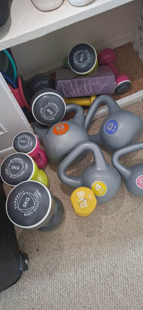 Selection of Dumbbells and Kettlebells – as New