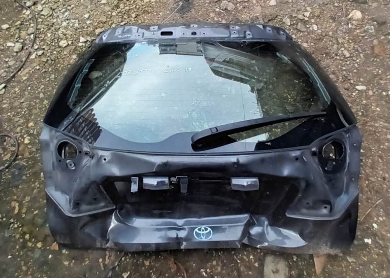 Toyota H-CR 18 Tailgate back Glass - £279