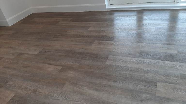 Carpet-vinyl-Laminate-Lvt-Spc-wood-floors 