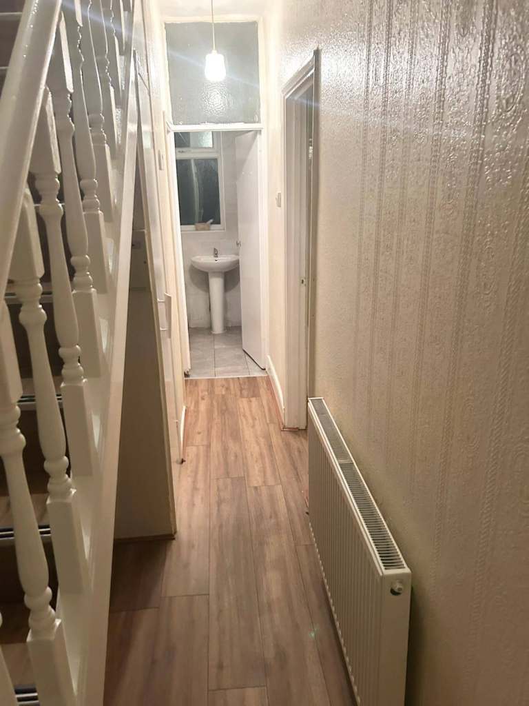 3 Bed room family spacious house to rent (Please no Agents) 