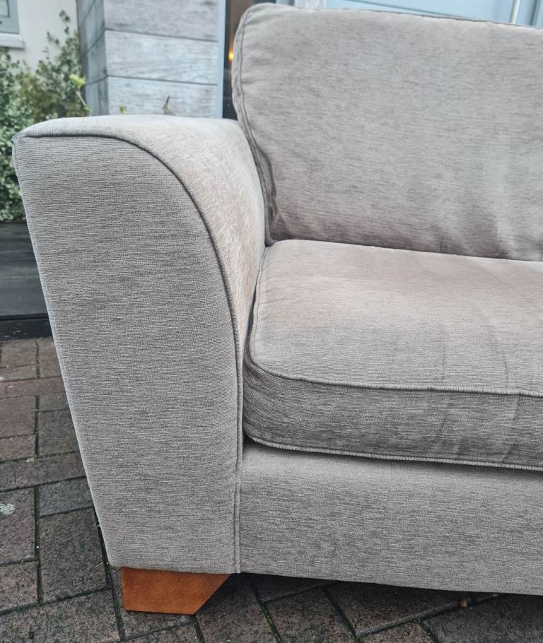 DELIVERY INCLUDED VGC MARKS AND SPENCER large 2 to 3 seater beige ribbed cotton fabric sofa 