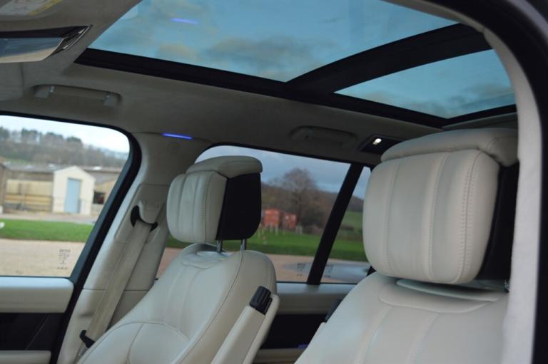 2018 Land Rover Range Rover 4.4 SDV8 Autobiography 4dr Auto ESTATE DIESEL Automatic