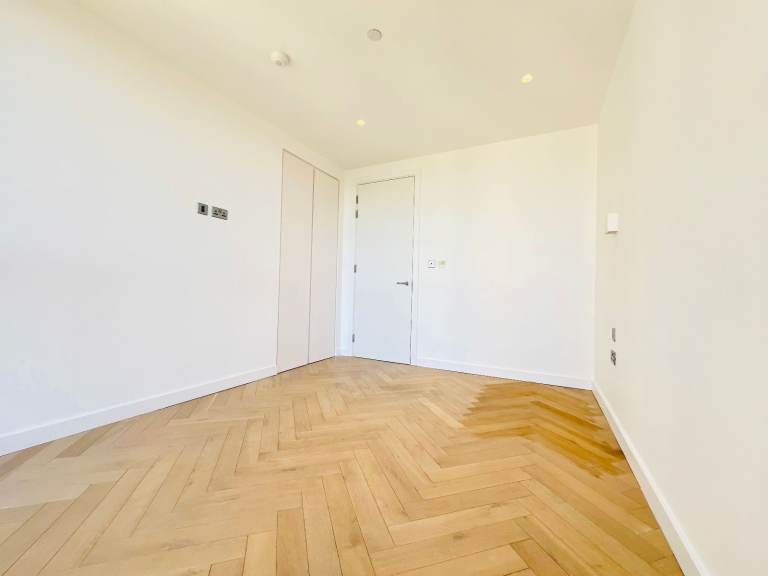  Health Spa with Pool 2 bed flat to rent Mentor House, Oberman Road, Dollis Hill NW10  Available Now