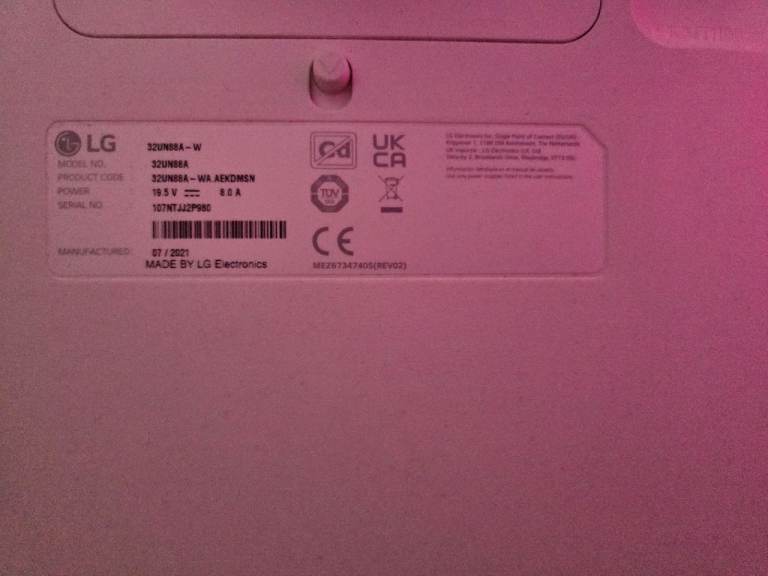 LG UltraFine Monitor 32UN88A, 4k, 60Hz HDR 10,HDMI, Displayport, With Stand