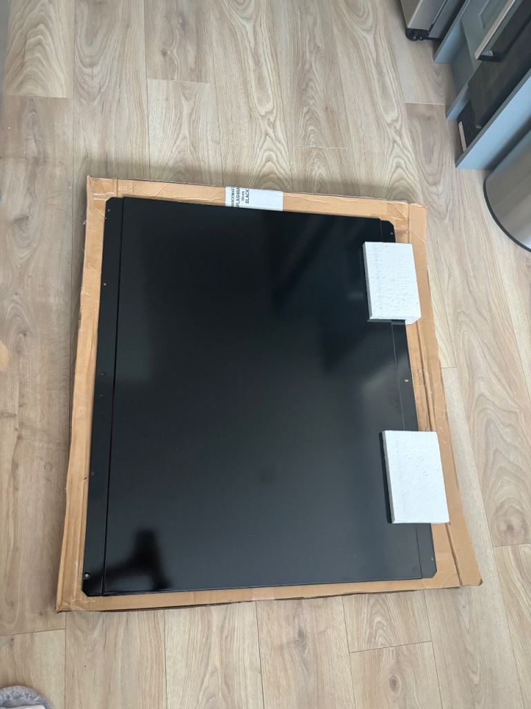 Rangemaster black splashback
