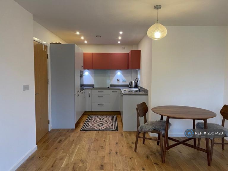 1 bedroom flat in Bell Barn Road, Birmingham, B15 (1 bed) (#2807420)