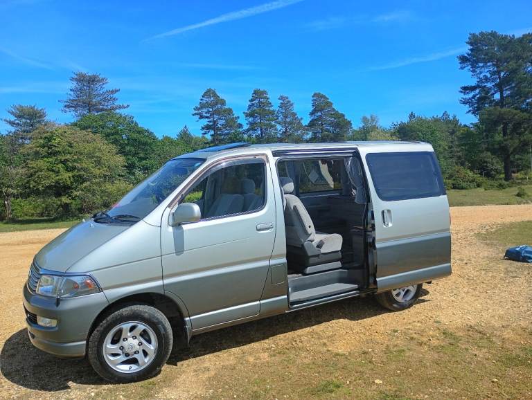 Toyota HiAce Regius Campervan, 44600 miles 2.7 l