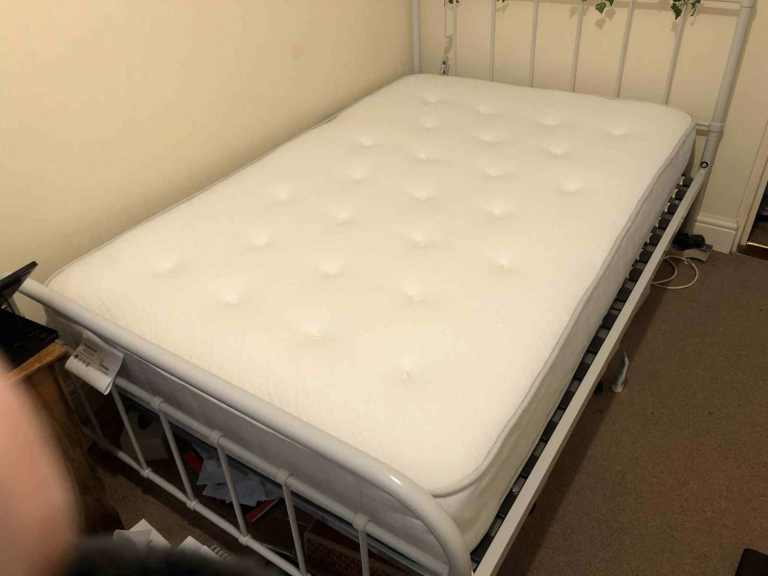 image for 4'0 Small Double Mattress (Save £200)