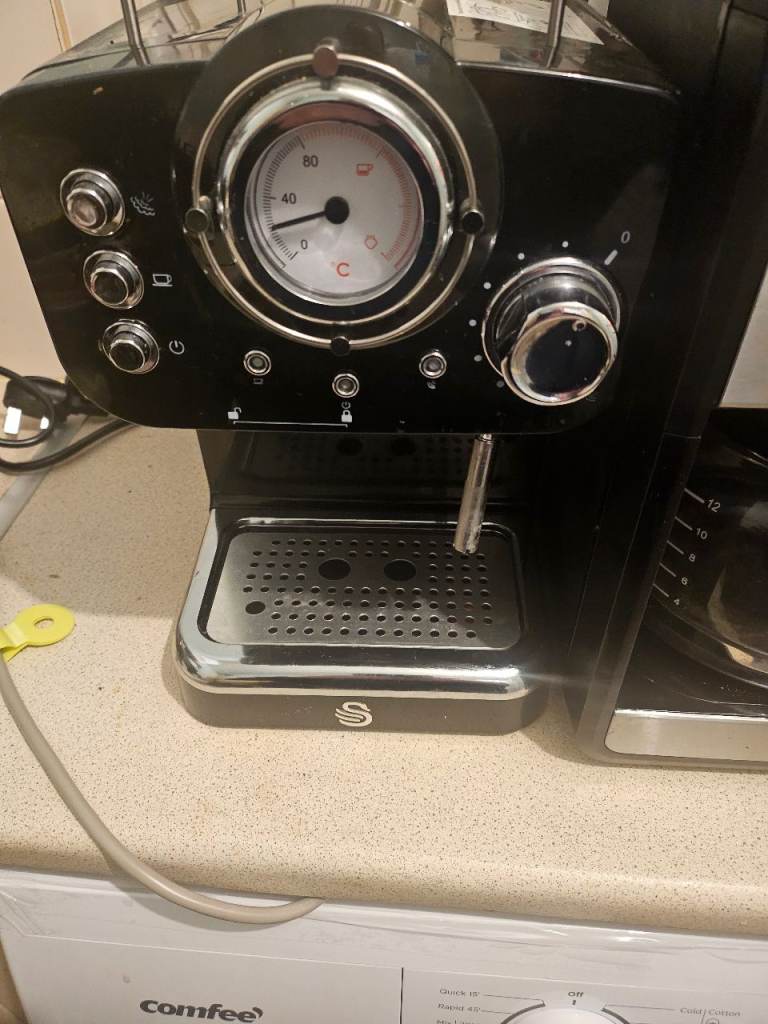 Swan Coffee Machine Espresso Maker Black – Good Condition