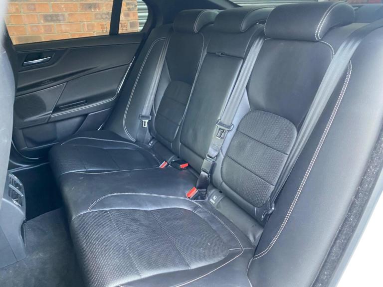 2016 Jaguar XE 2.0d R-Sport Auto Euro 6 (s/s) 4dr SALOON Diesel Automatic