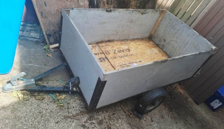 Car trailer