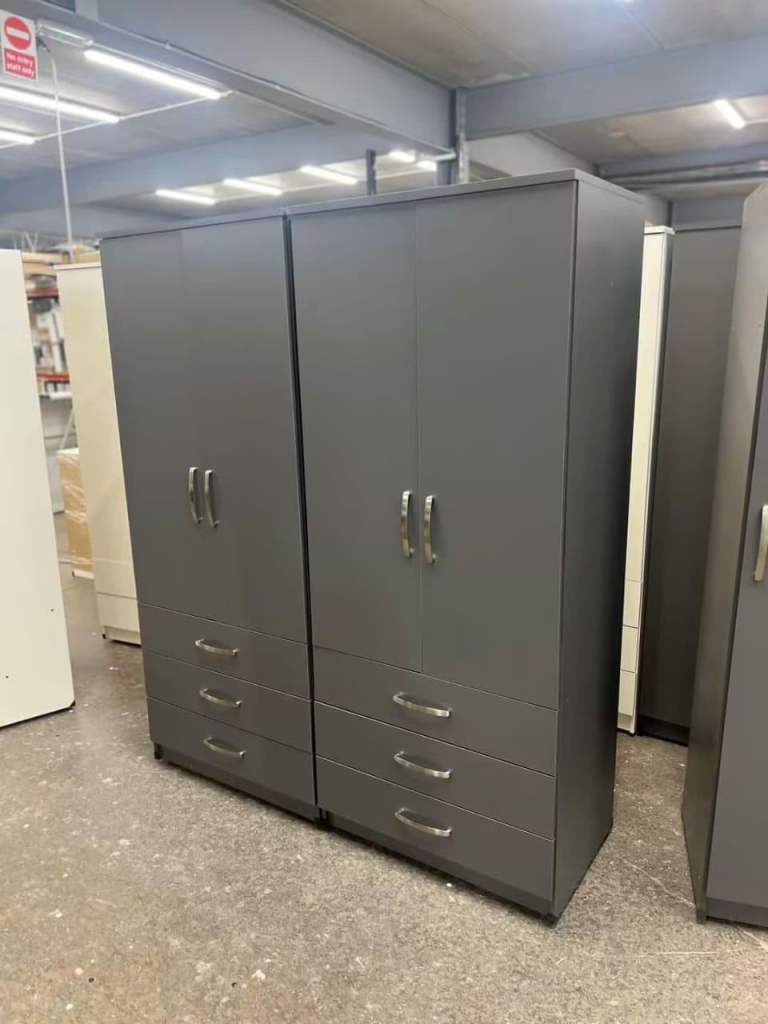 Grey Double Wardrobe with Drawers – As Good As New