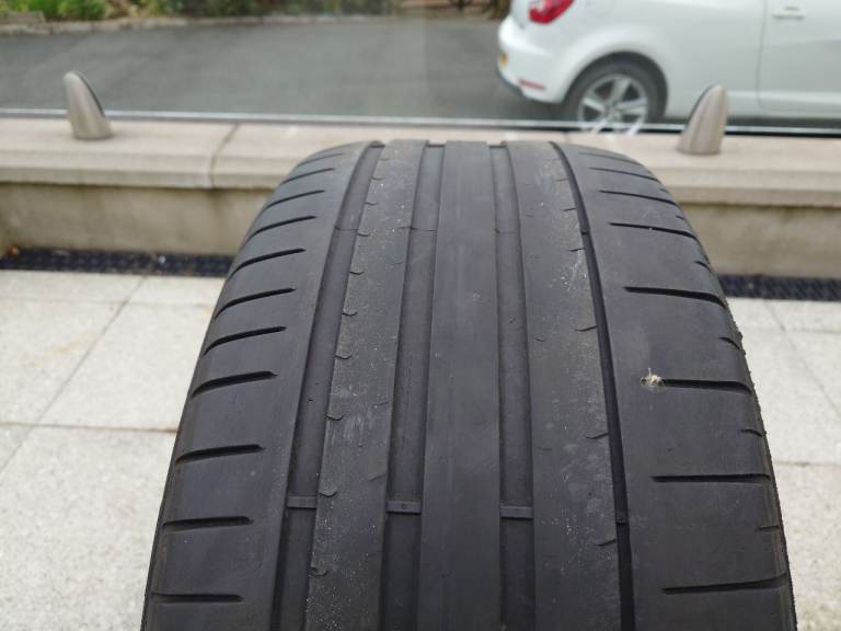 Part worn tyre 285/40R21
