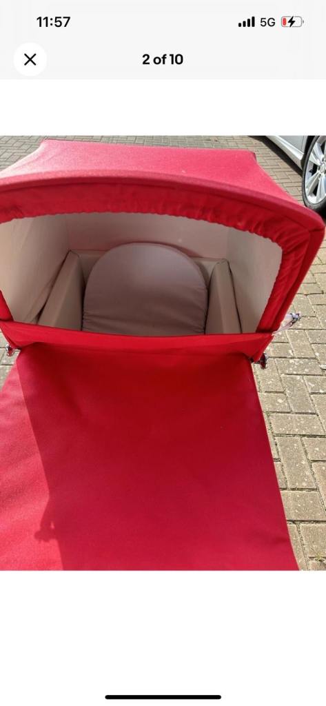 Girls Silver Cross Pram