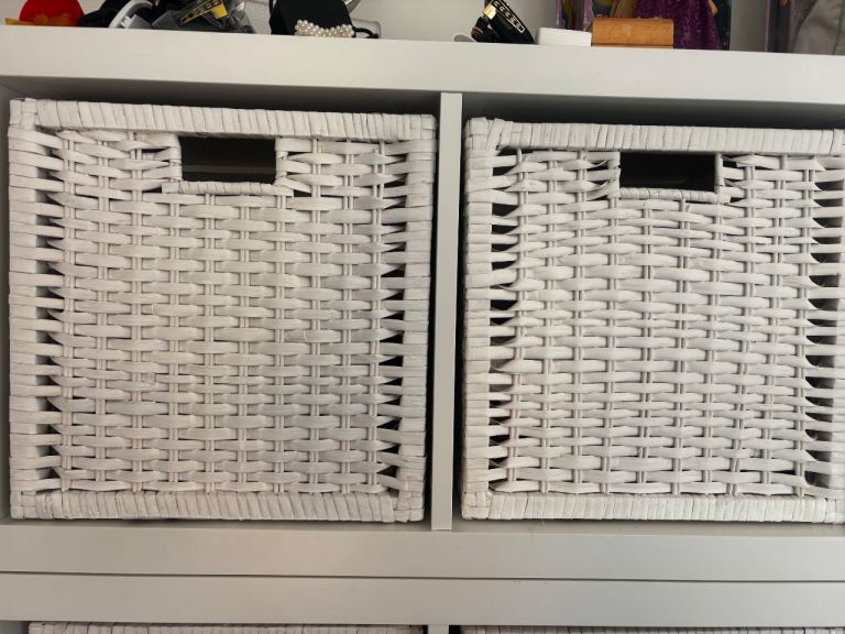 Kalax unit and 4 storage boxes 