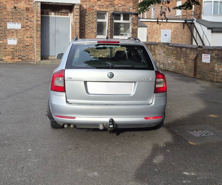 Skoda, OCTAVIA, Estate, 2010, Manual, 1896 (cc), 5 doors