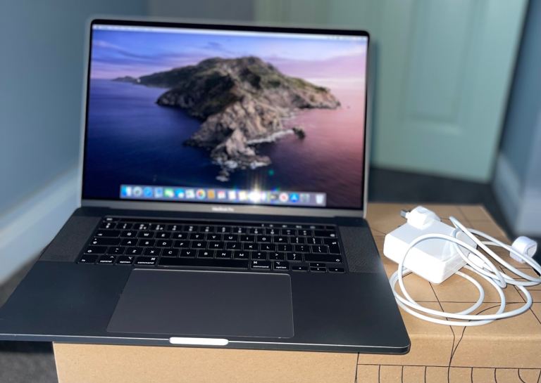 image for Apple Macbook Pro A2251 2020 13inches Screen i7-1068NG7 16GB RAM 500GB SSD