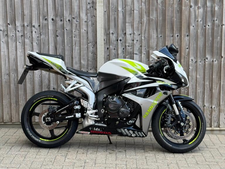 HONDA CBR 600 RR 2008 (08) HANSPREE EDITION + LOW MILES + FULL SERVICE HISTORY