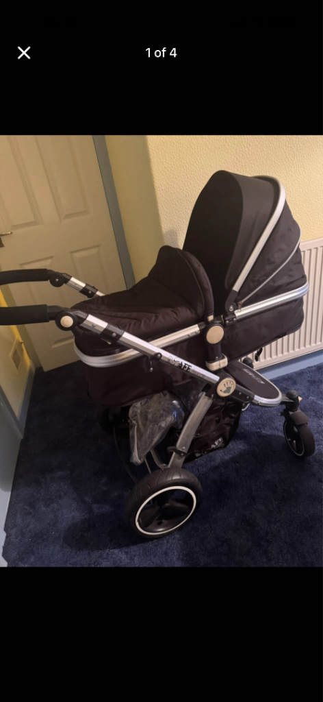 I safe pram and car seat set