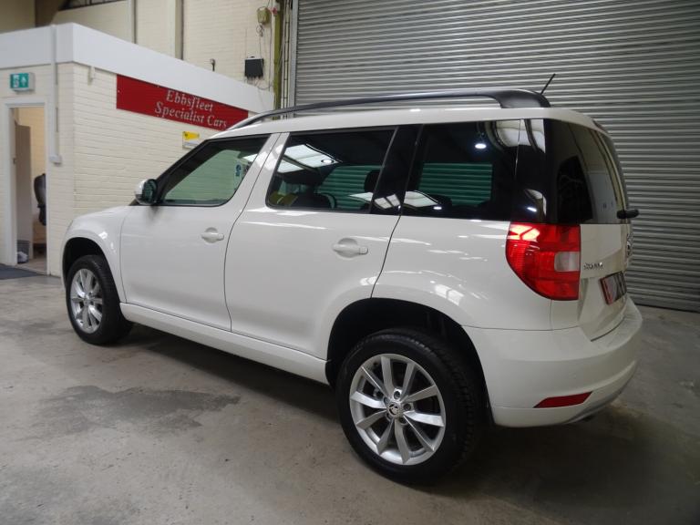 2015 Skoda Yeti 1.2 TSI 110 SE 5dr **ULTRA LOW MILEAGE*ONLY 9000 MILES FROM NEW** HATCHBACK Petro...