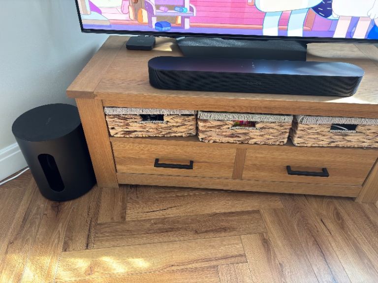 Sonos Beam Gen 2 Soundbar and Sub Mini Subwoofer – As Good As New