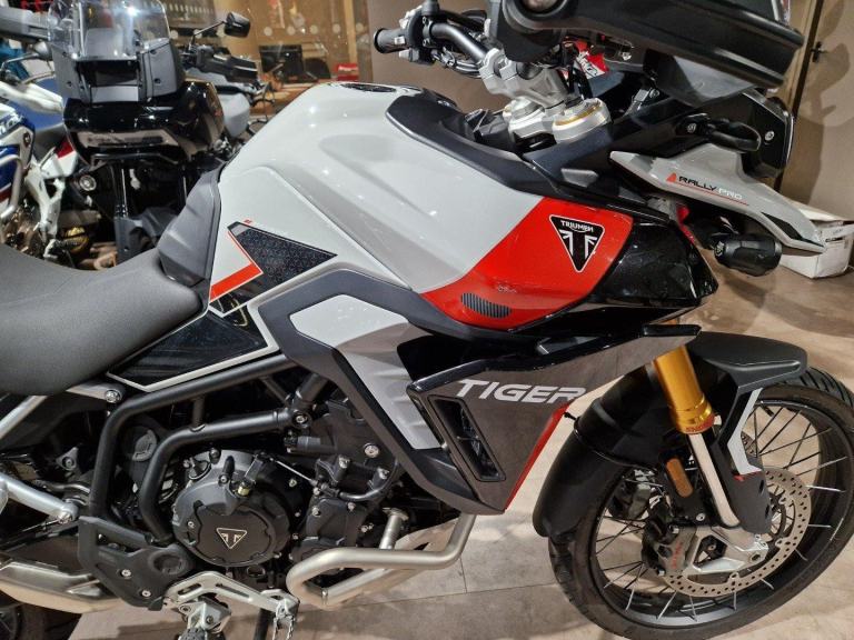 TRIUMPH TIGER 900 RALLY PRO