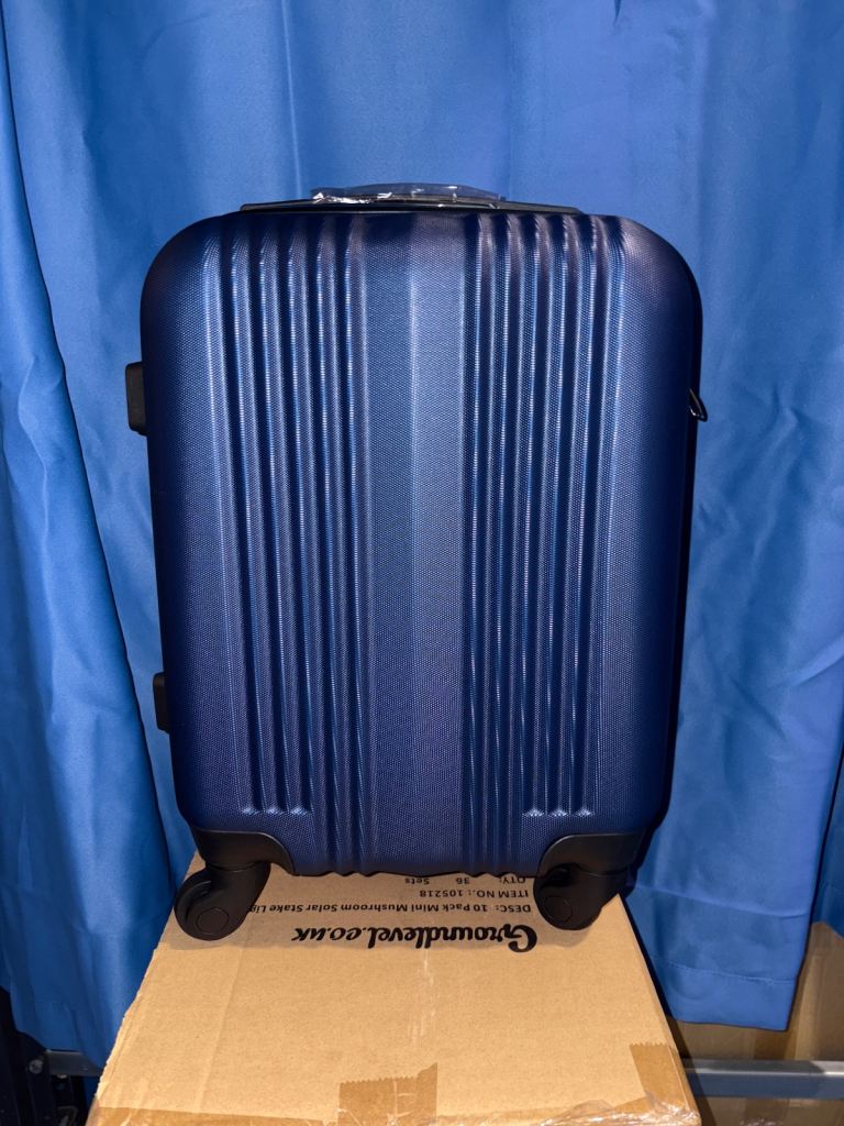 Navy 4 Wheel Cabin Luggage Suitcase 