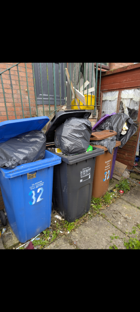 RELIABLE RUBBISH REMOVAL - HOUSE/GARAGE/GARDEN CLEARANCE - BINS EMPTIED - COUCH/MATTRESS UPLIFT