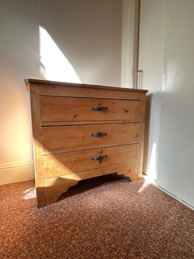 Antique Rustic Farmhouse Primitive Chest of Drawers - Victorian