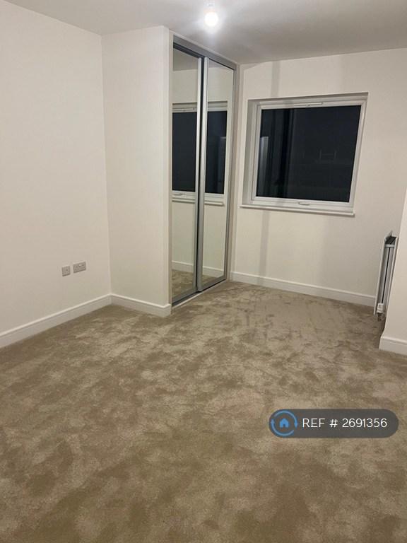 2 bedroom flat in Weldon, Swanscombe, DA10 (2 bed) (#2691356)