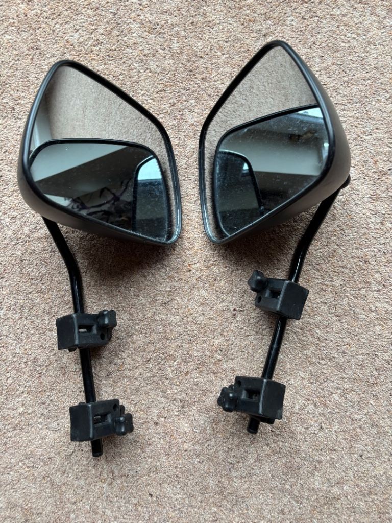 Car mirrors for caravan towing 