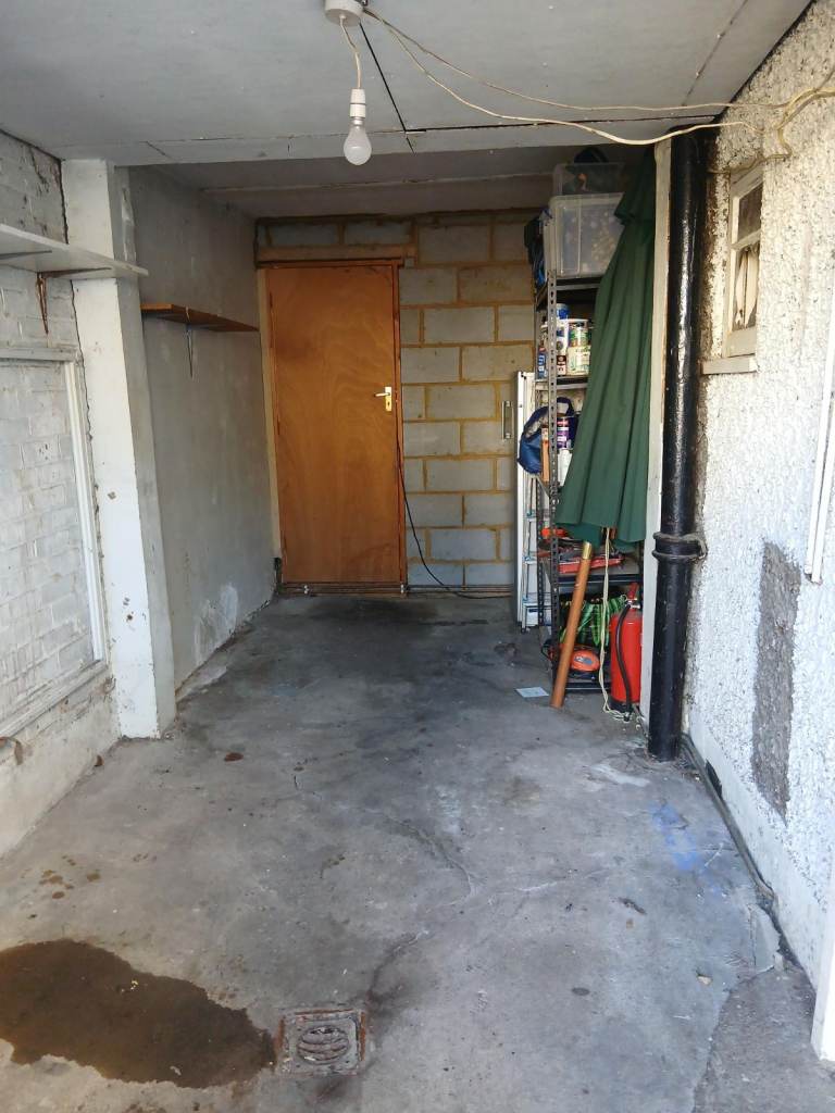 Garage in Twickenham to rent