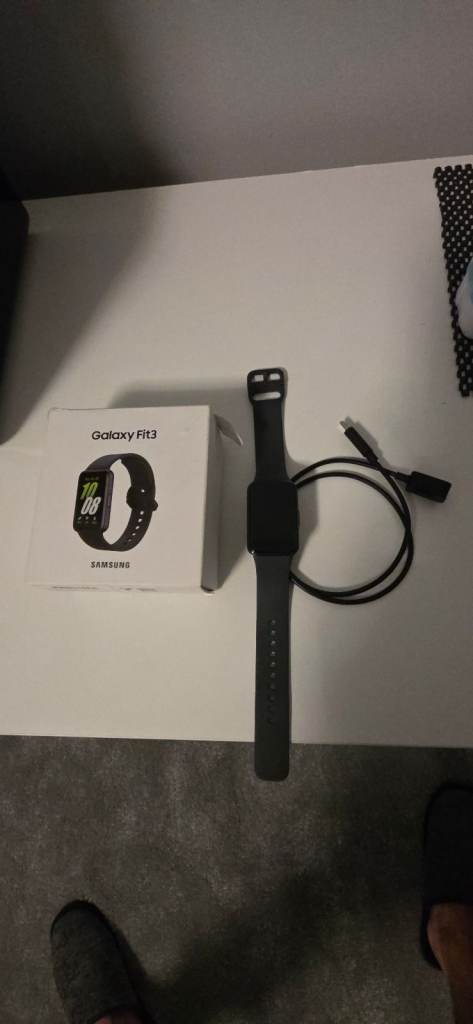 Samsung galaxy fit 3 smart watch