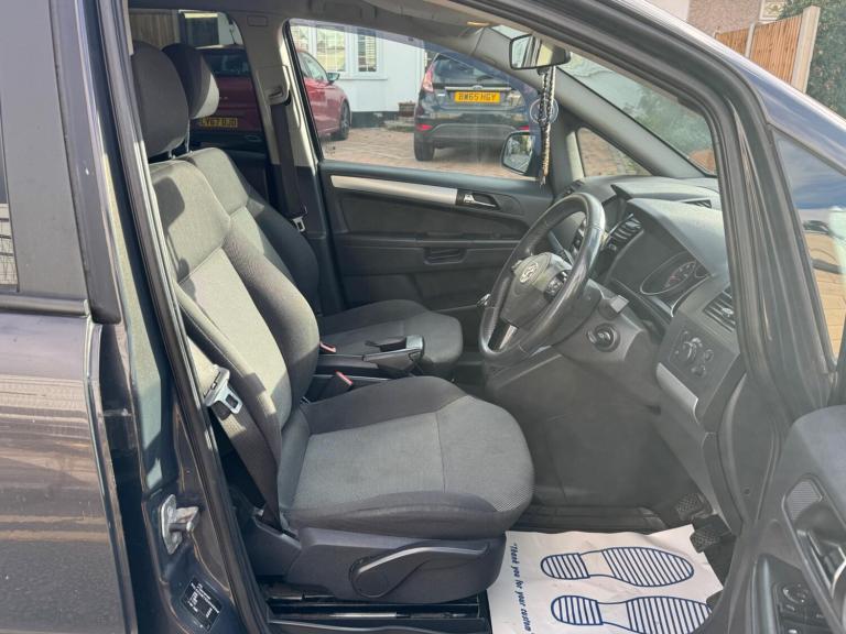2012 Vauxhall Zafira 1.6 16V Exclusiv Euro 5 5dr MPV Petrol Manual