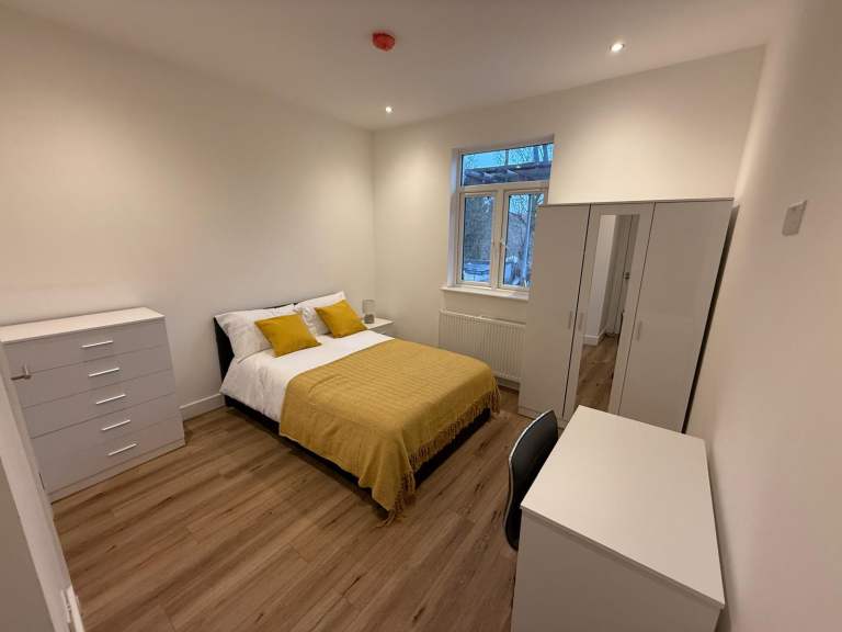 Studio Room to Rent in Uxbridge - DSS Accepted
